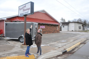 CO-FOUNDERS DIANNE Darga and Lenny Ries, who are so appreciative of the support they have received at Rogers City’s newest resale shop, are happy to report the additions of a new sign and trailer at “Renewed Blessings.” (Photo by Peter Jakey)